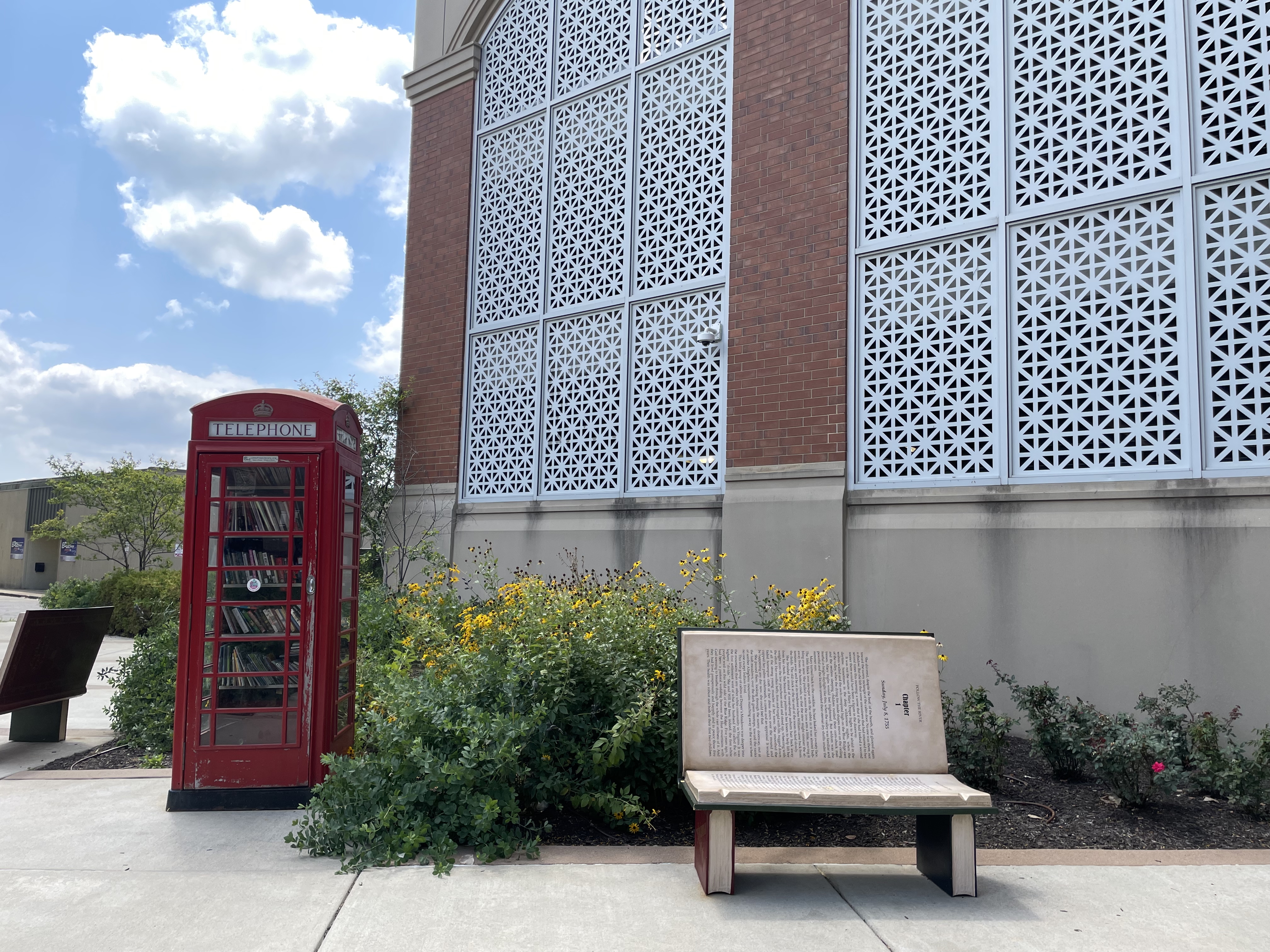 A fun telephone box-shaped library